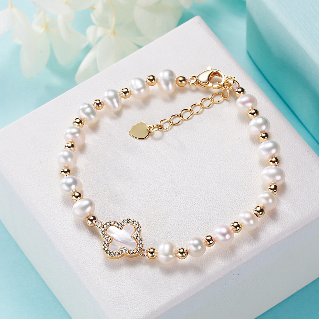 Factory Direct Supply Freshwater Pearl Clover Bracelet Female Niche Design Fritillary Inlaid Ornament Jewelry Wholesale pearl bracelet